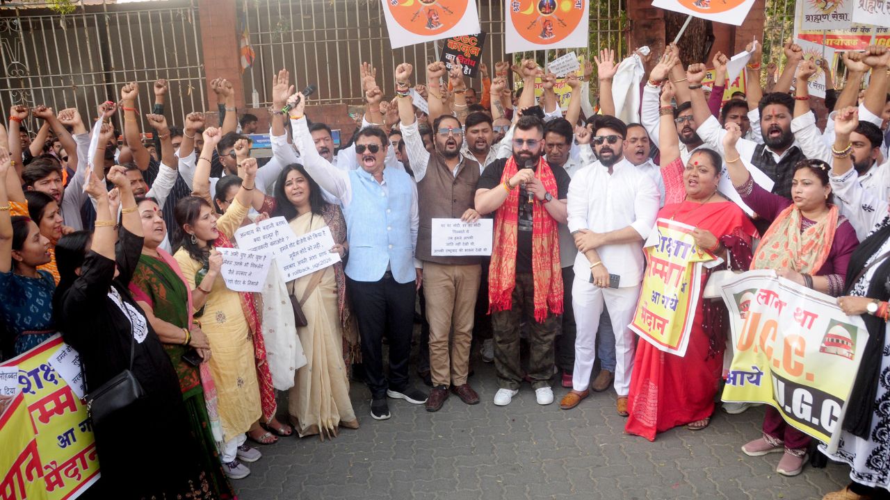 UGC संशोधन और SC-ST एक्ट के पर सवर्ण समाज का हल्लाबोल! नियमों को लेकर केंद्र सरकार से की ये मांग