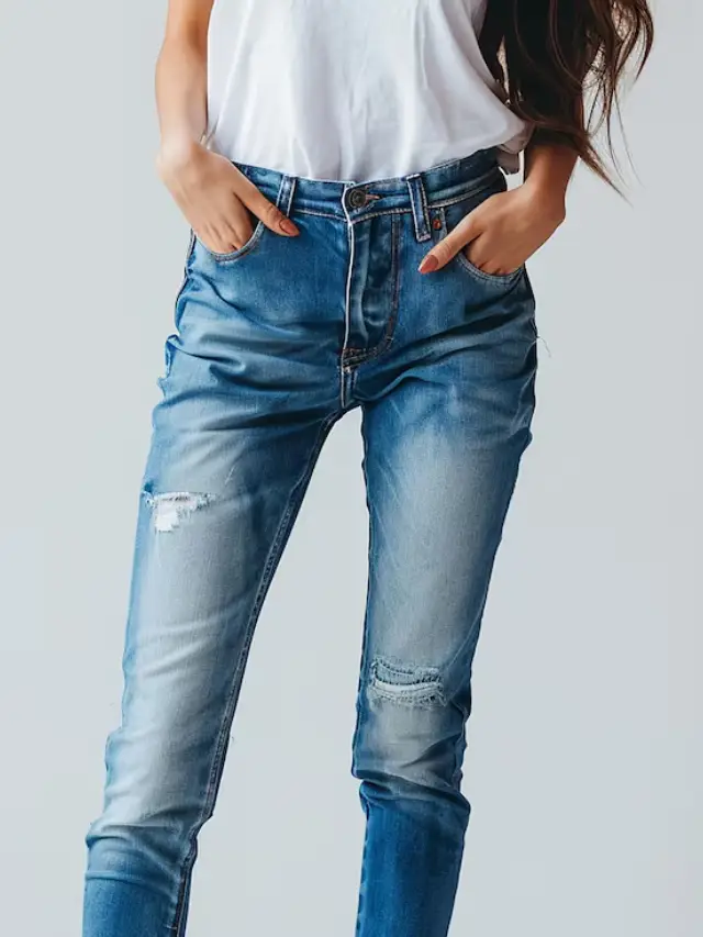 महिलाओं के कपड़ों की जेब पुरुषों की तुलना में छोटी क्यों होती है?