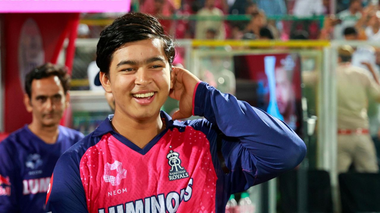 BCCI अवॉर्ड्स के दौरान वैभव सूर्यवंशी ने किया बड़ा खुलासा, IPL 2026 के लिए तय किया अपना लक्ष्य BCCI अवॉर्ड्स के दौरान वैभव सूर्यवंशी ने किया बड़ा खुलासा, IPL 2026 के लिए तय किया अपना लक्ष्य